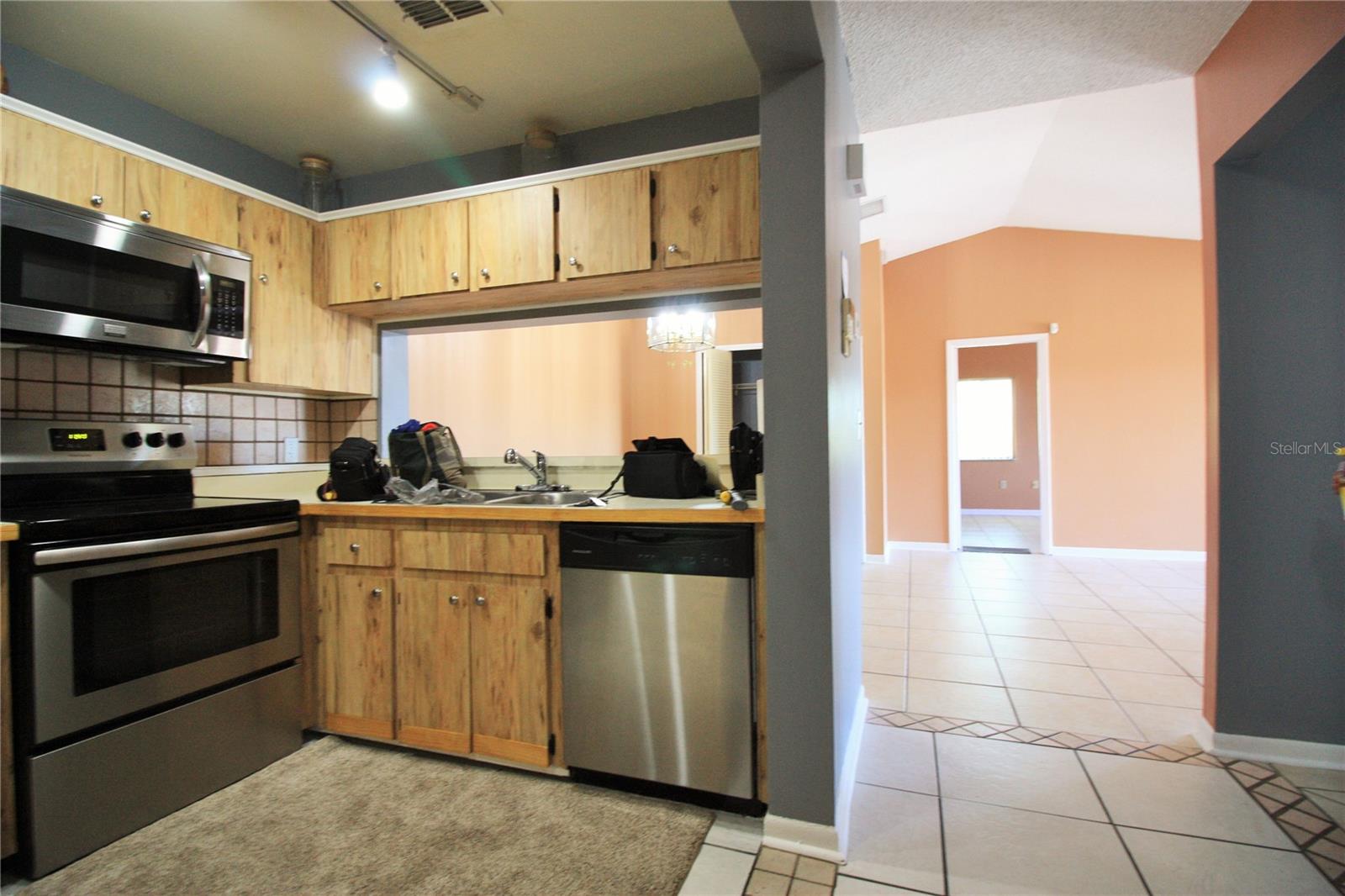 Image 6 of 20 For 5208 Via Hacienda Circle A201