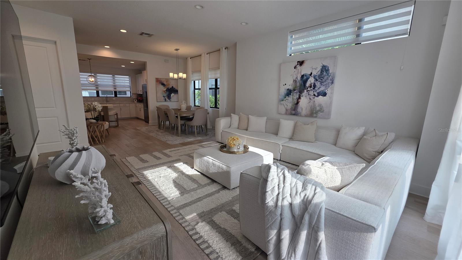 Image 13 of 51 For 2511 Grady Avenue 6