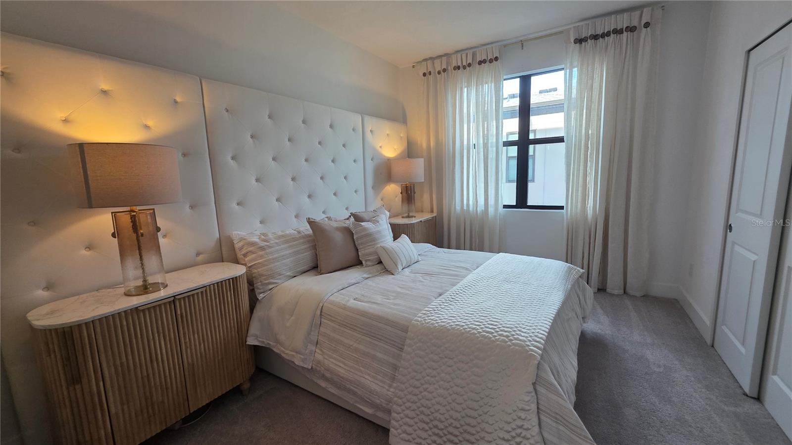 Image 24 of 51 For 2511 Grady Avenue 6