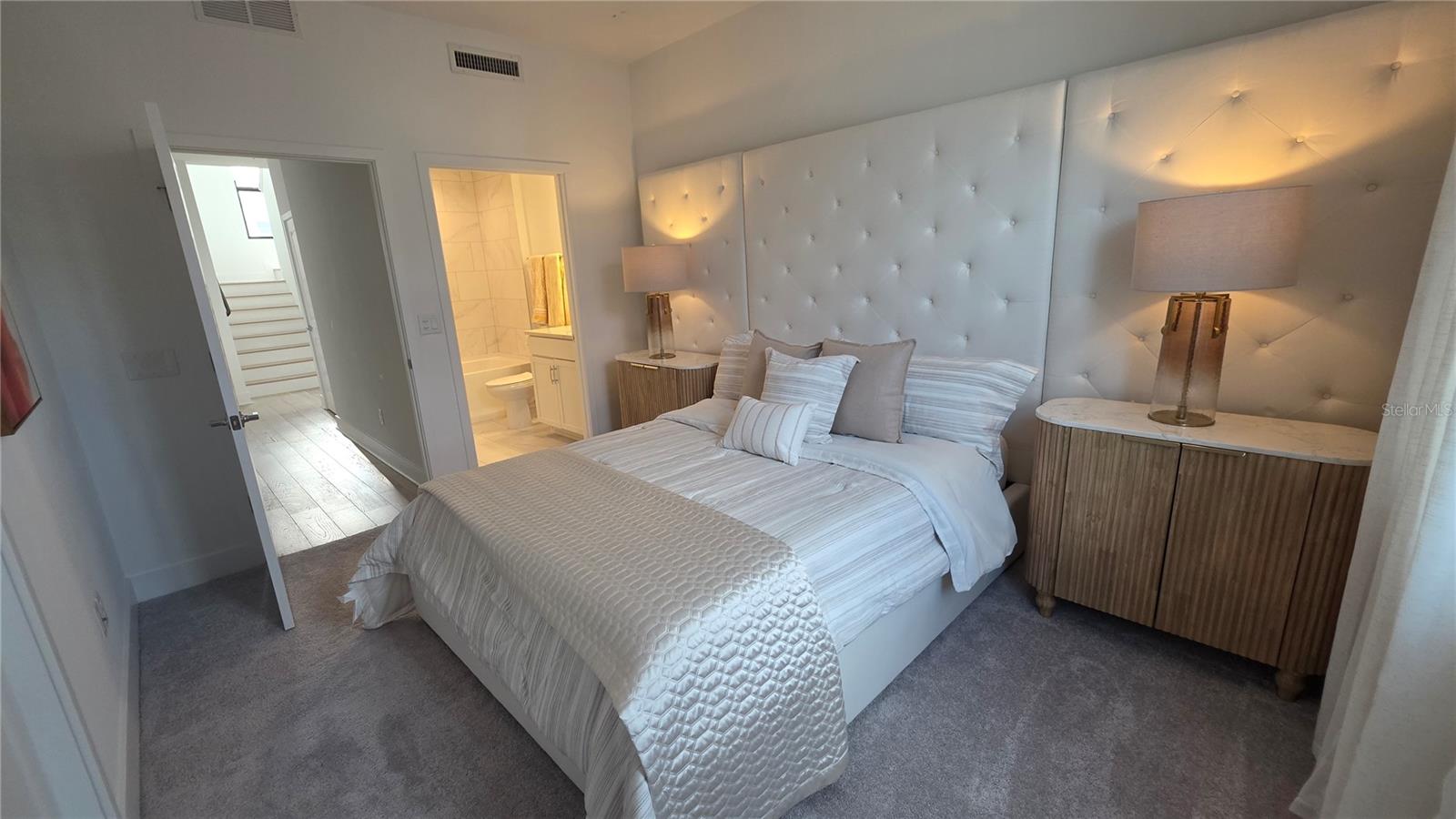 Image 25 of 51 For 2511 Grady Avenue 6