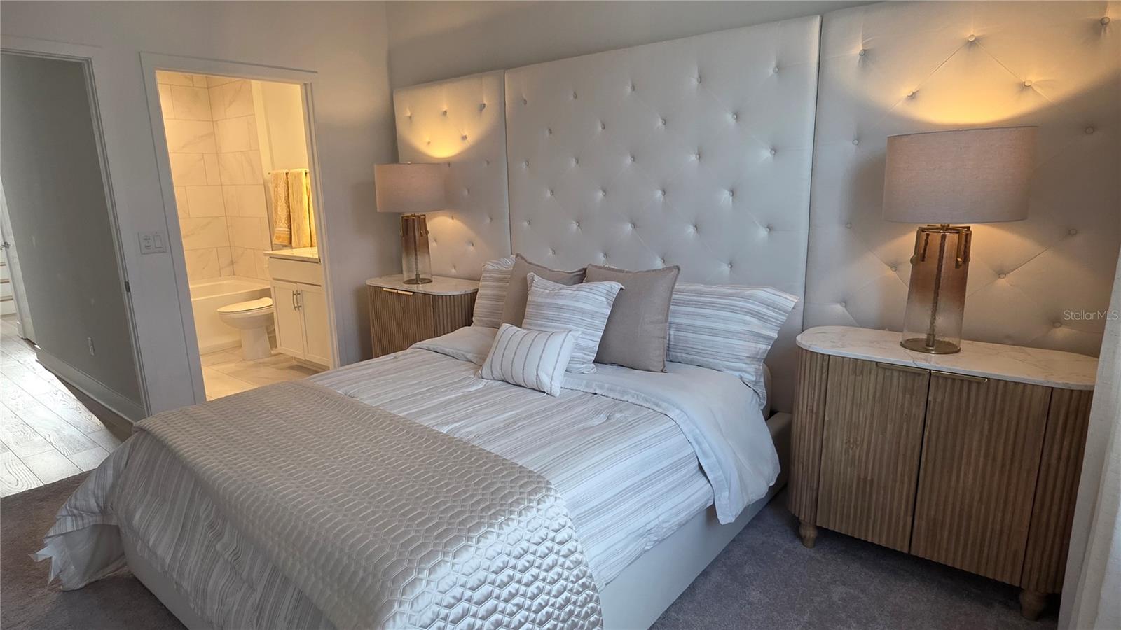 Image 26 of 51 For 2511 Grady Avenue 6