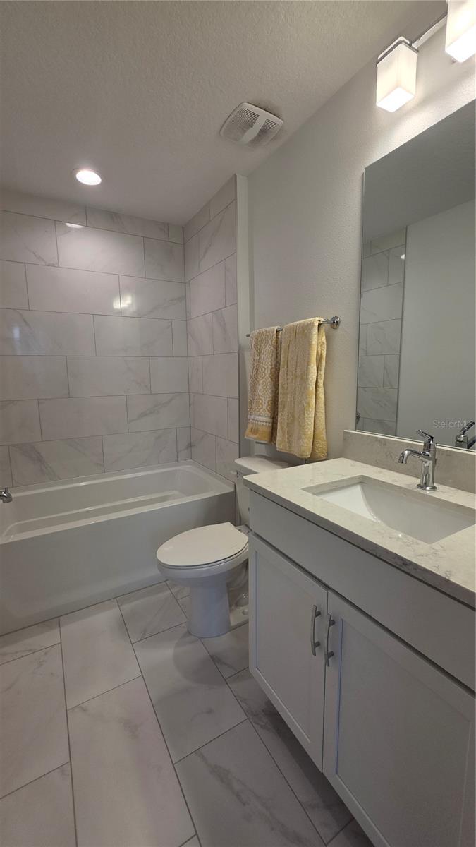 Image 27 of 51 For 2511 Grady Avenue 6