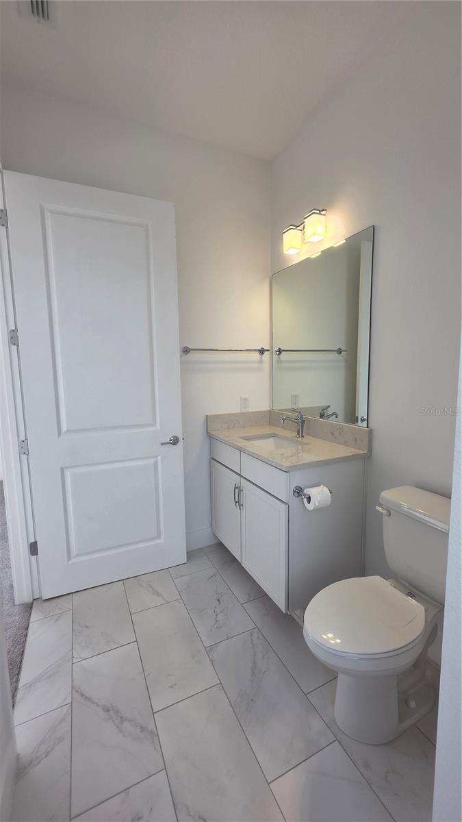 Image 33 of 51 For 2511 Grady Avenue 6