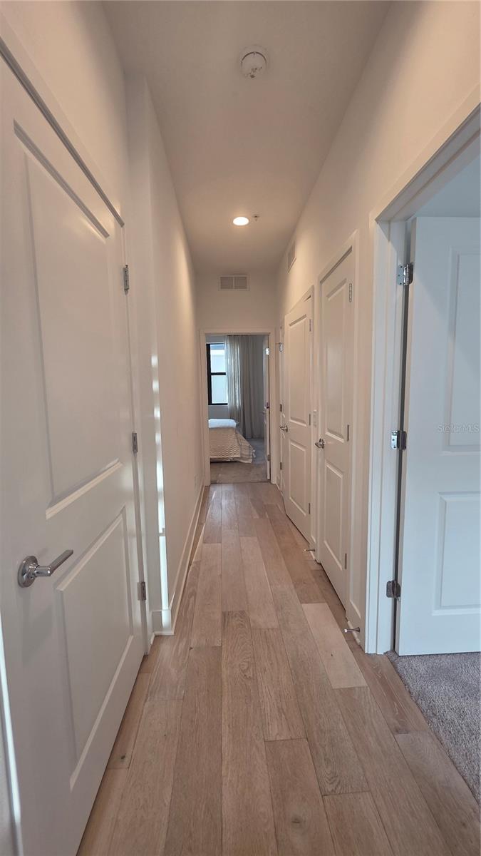 Image 37 of 51 For 2511 Grady Avenue 6