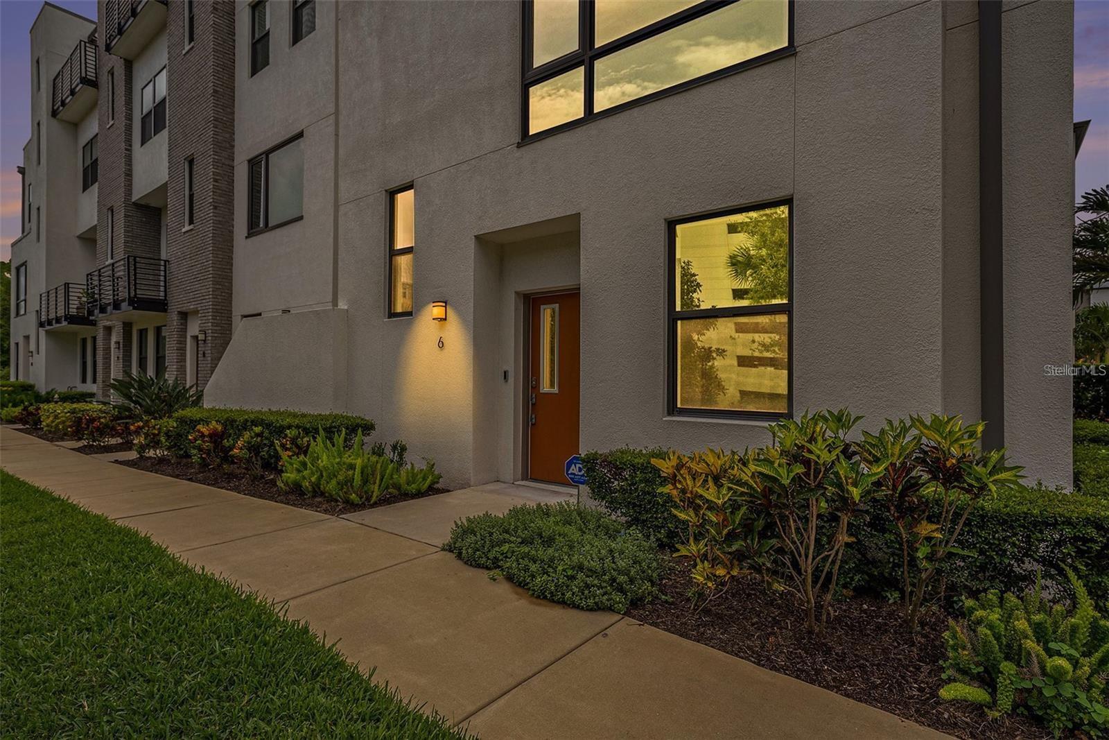 Image 4 of 51 For 2511 Grady Avenue 6