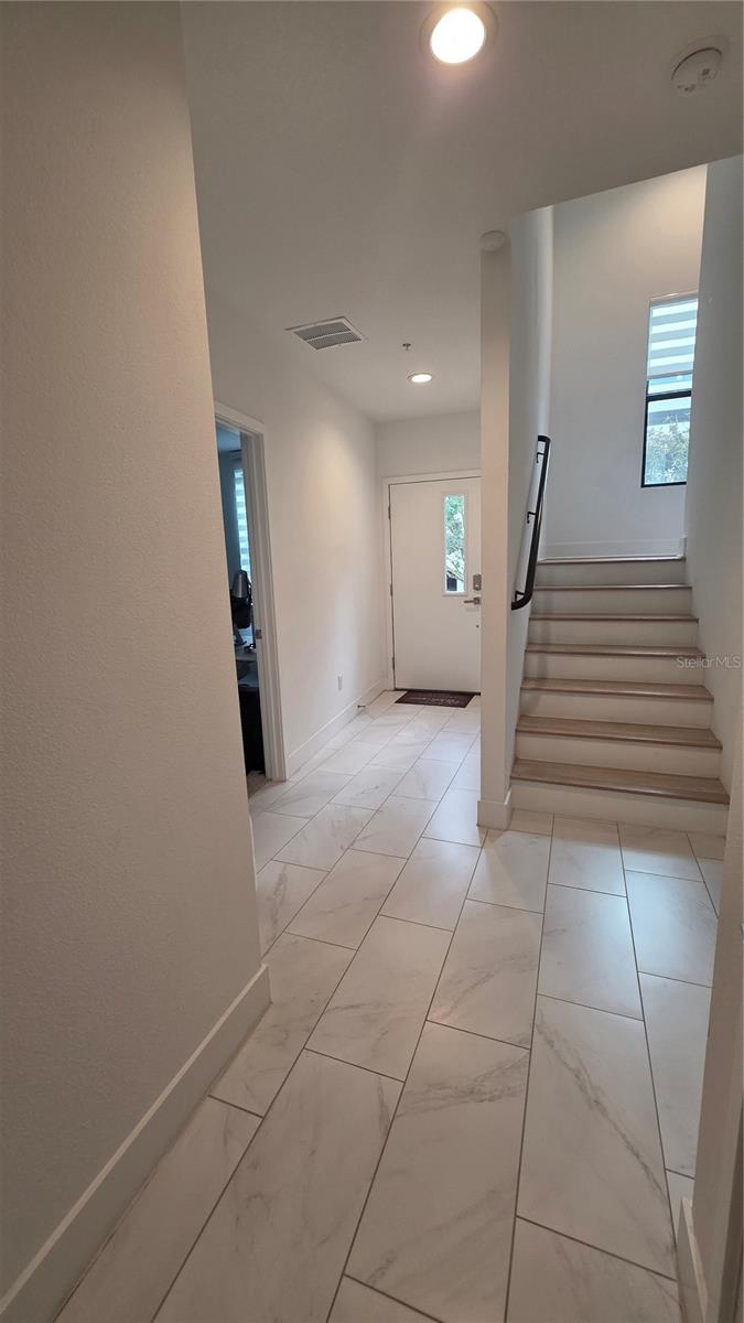 Image 43 of 51 For 2511 Grady Avenue 6