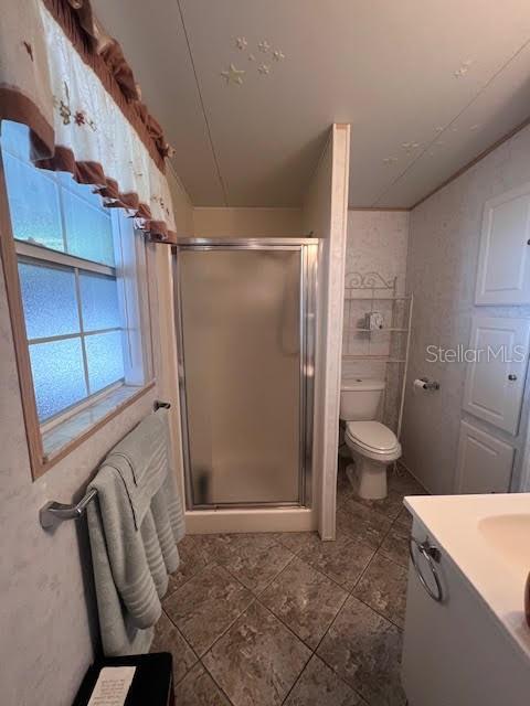 Image 8 of 28 For 200 Sky Crest Loop