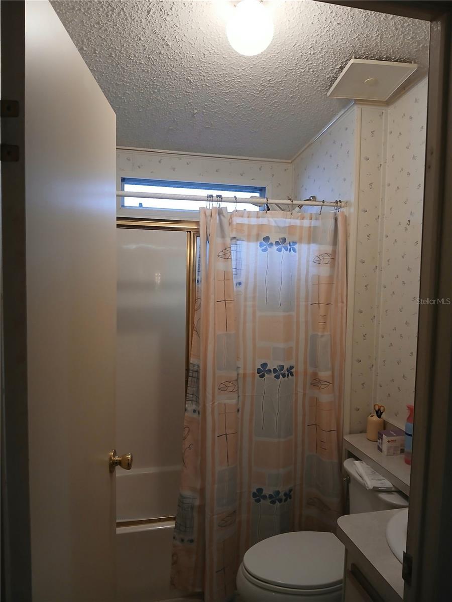 Image 10 of 19 For 50989 Highway 27  184