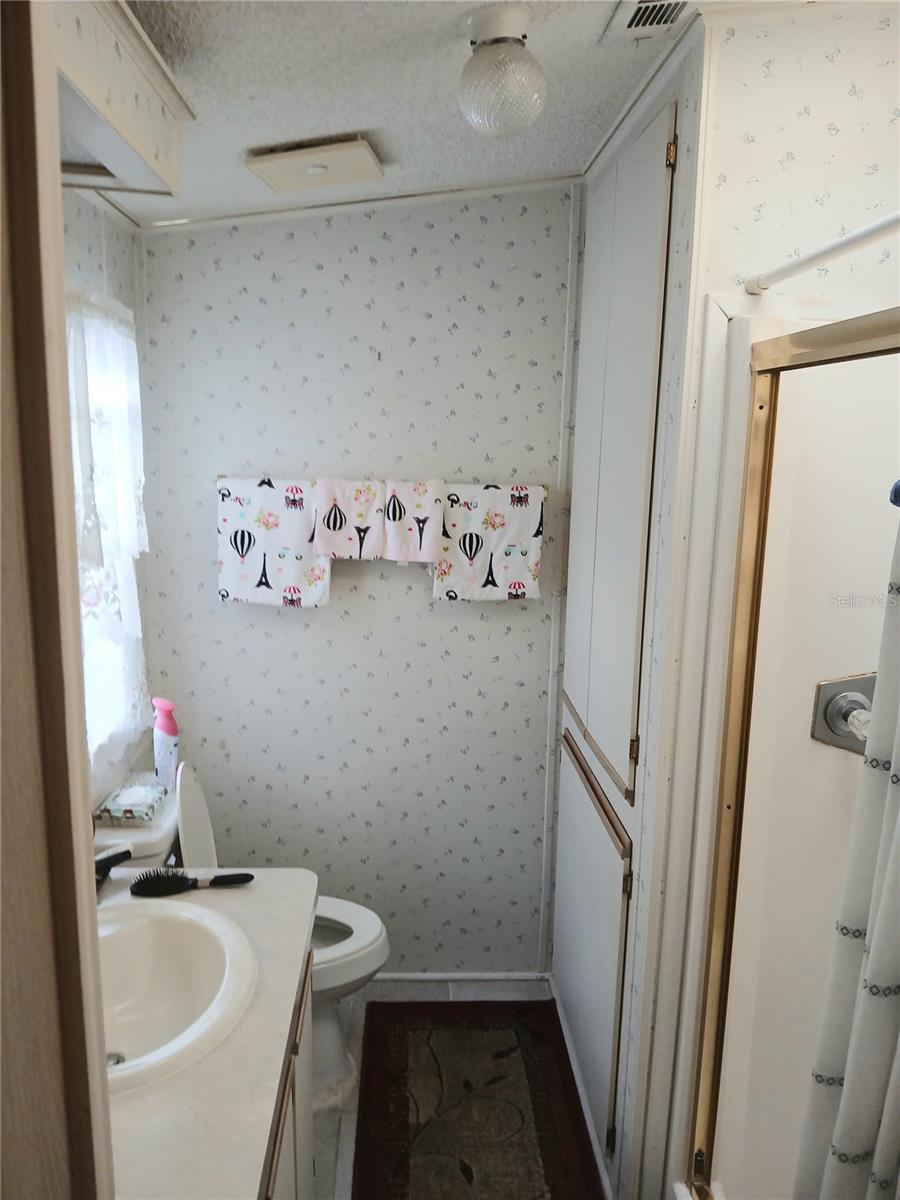 Image 12 of 19 For 50989 Highway 27  184