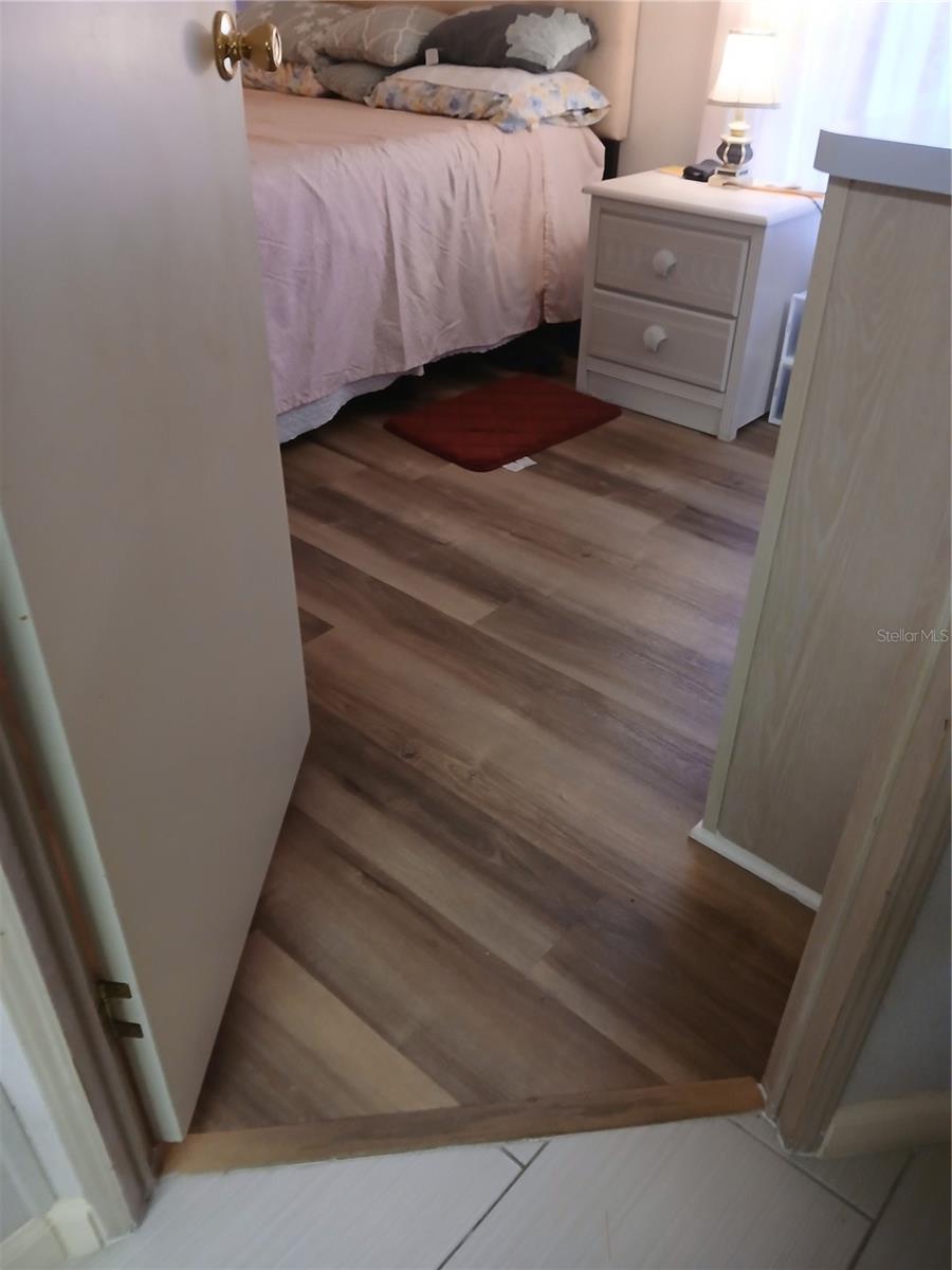 Image 9 of 19 For 50989 Highway 27  184