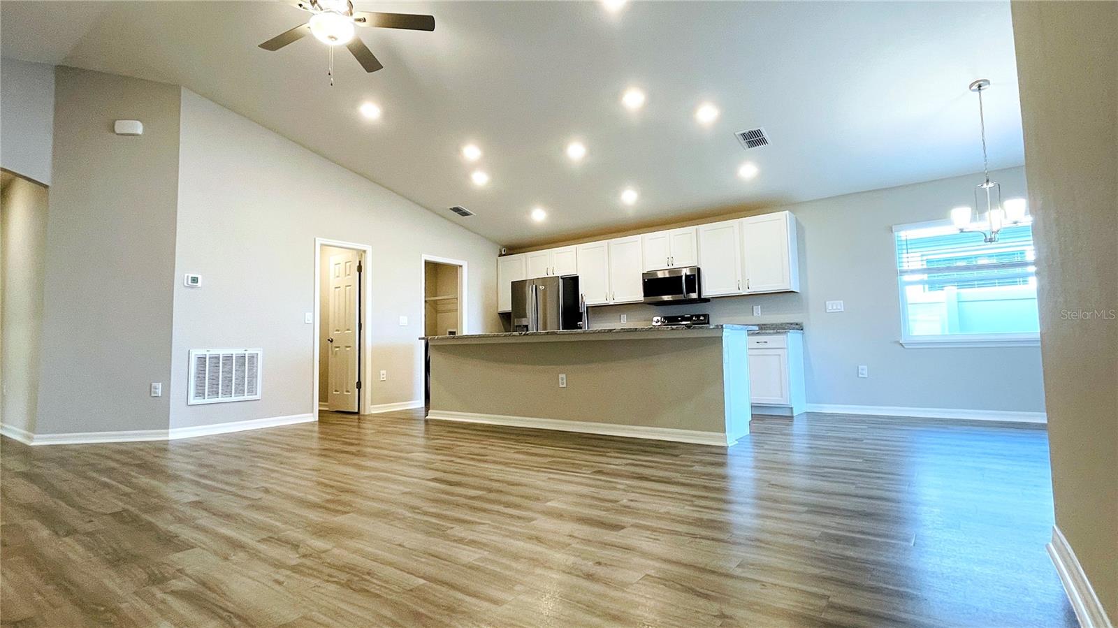 Image 10 of 25 For 1387 Mountain Flower Lane