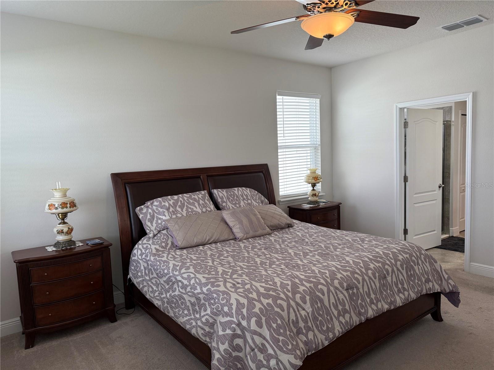 Image 16 of 33 For 3635 Crawley Down Loop