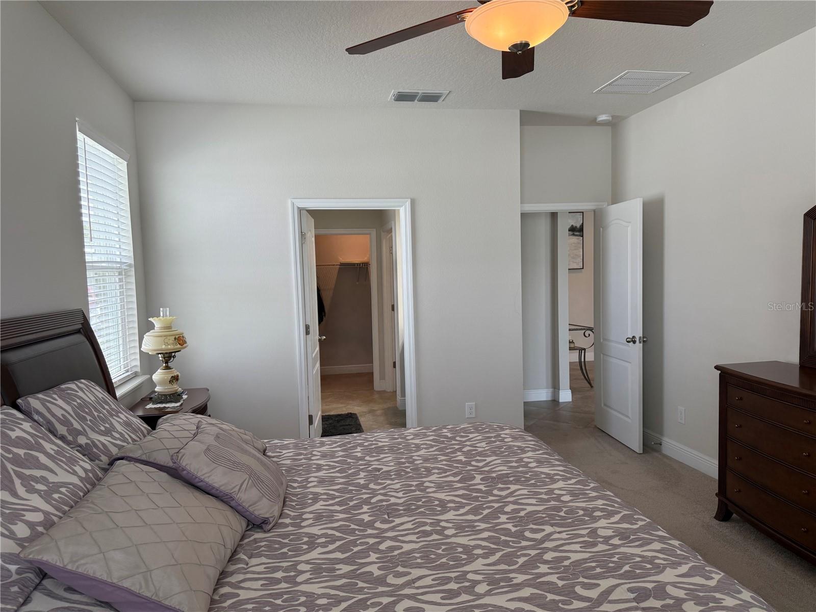 Image 17 of 33 For 3635 Crawley Down Loop