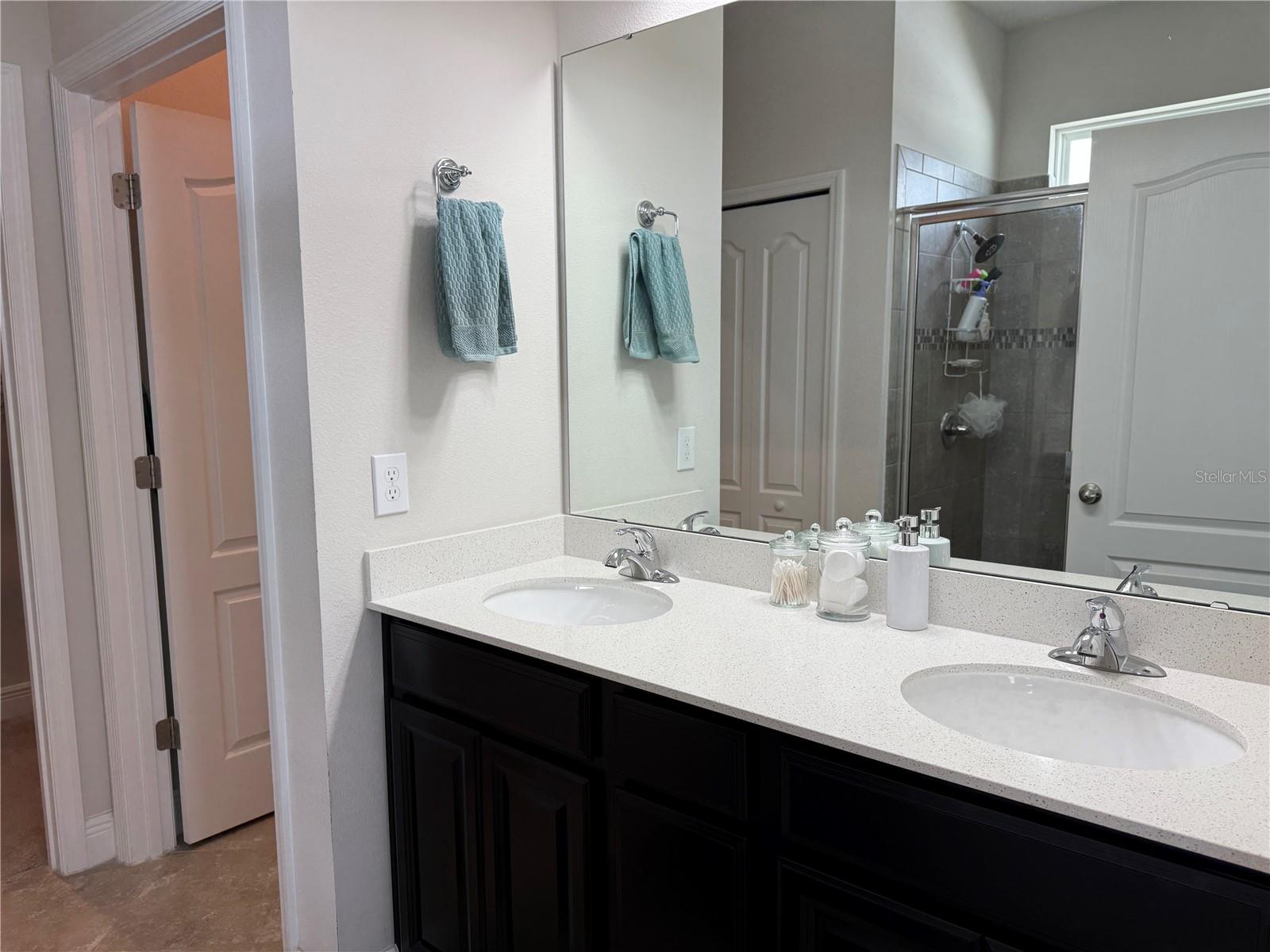 Image 19 of 33 For 3635 Crawley Down Loop