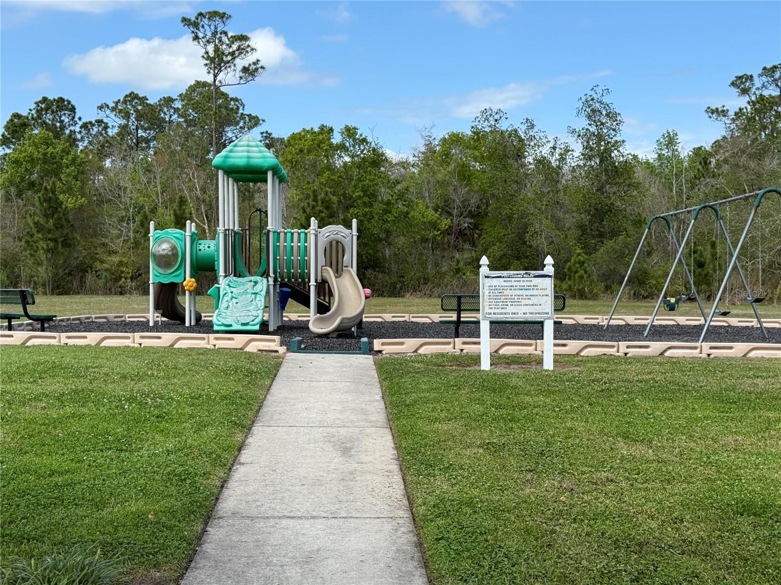 Image 28 of 33 For 3635 Crawley Down Loop