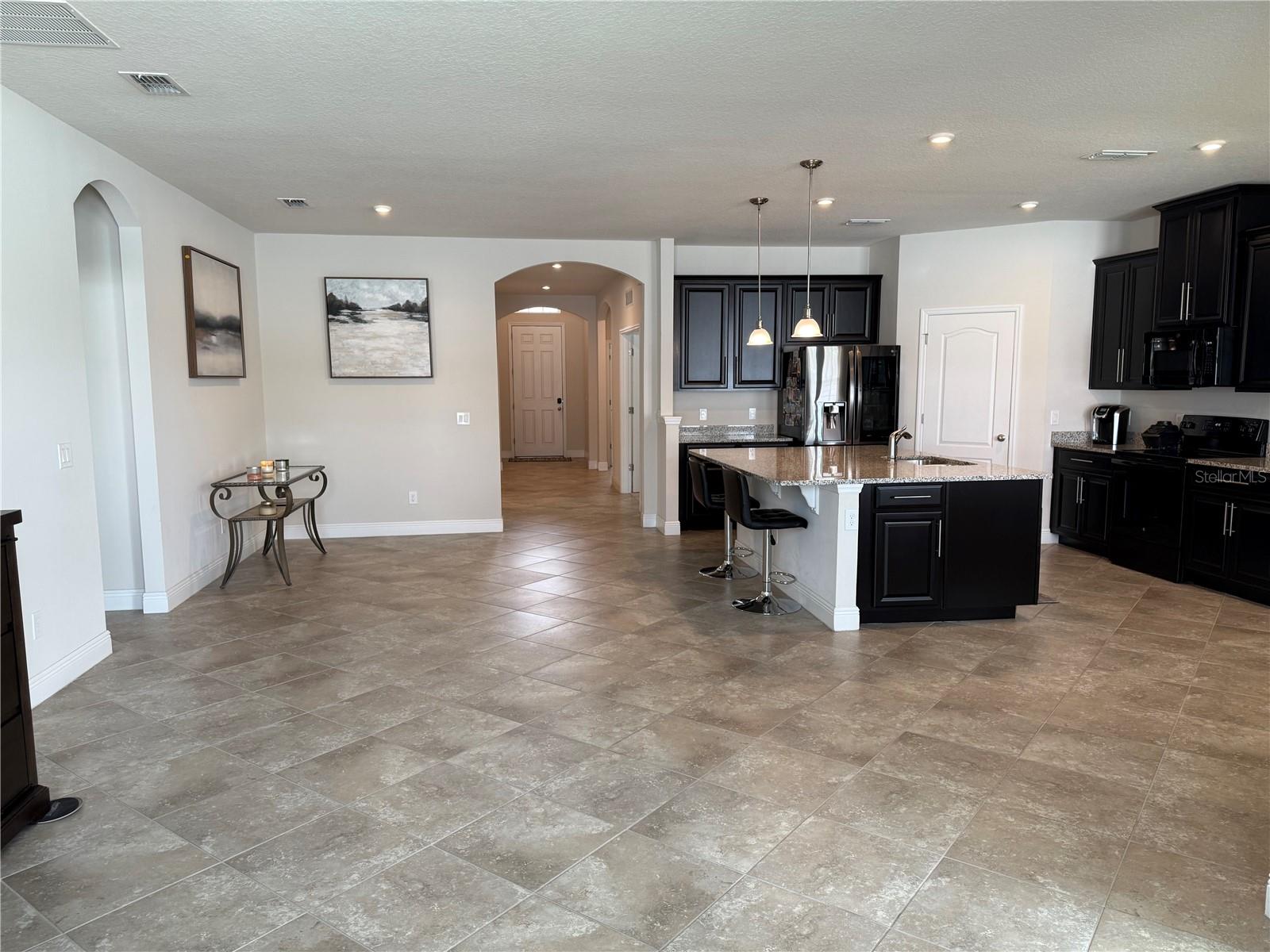 Image 4 of 33 For 3635 Crawley Down Loop