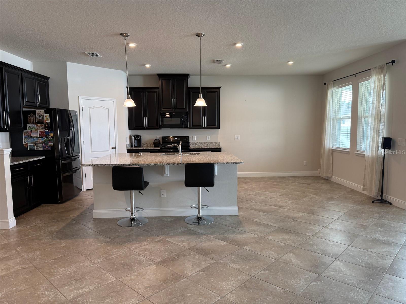 Image 6 of 33 For 3635 Crawley Down Loop