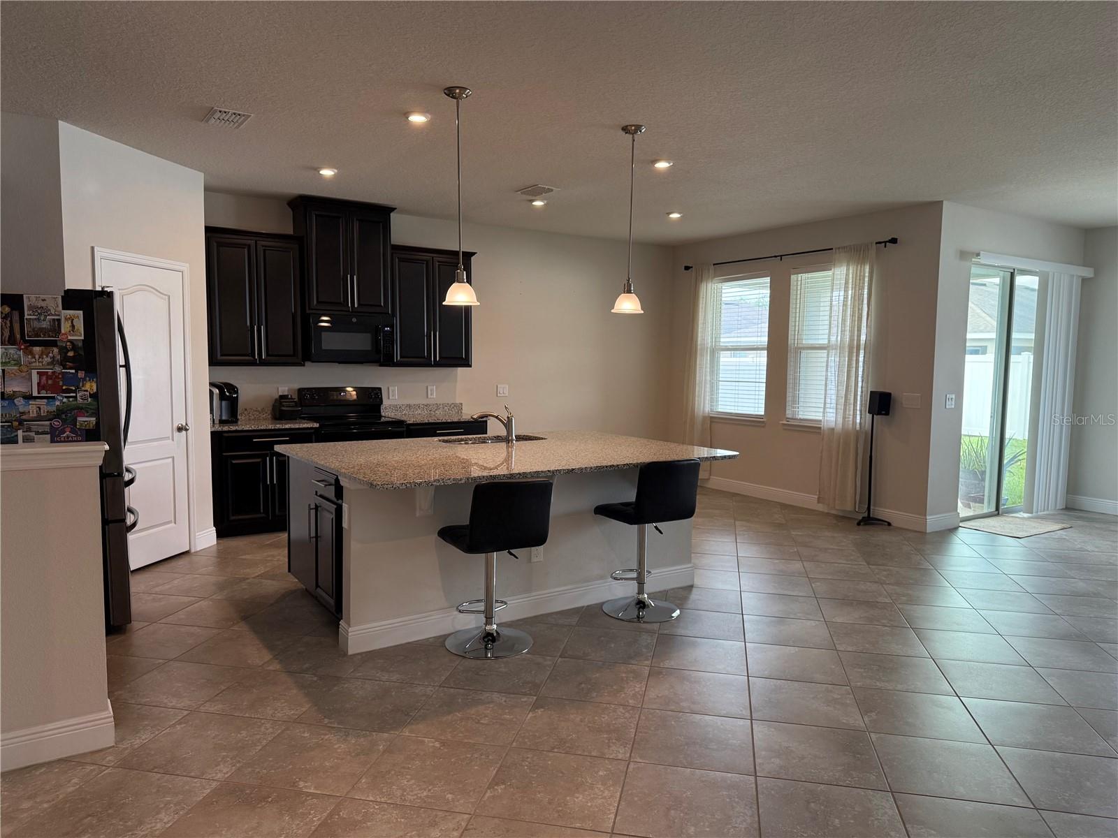 Image 7 of 33 For 3635 Crawley Down Loop