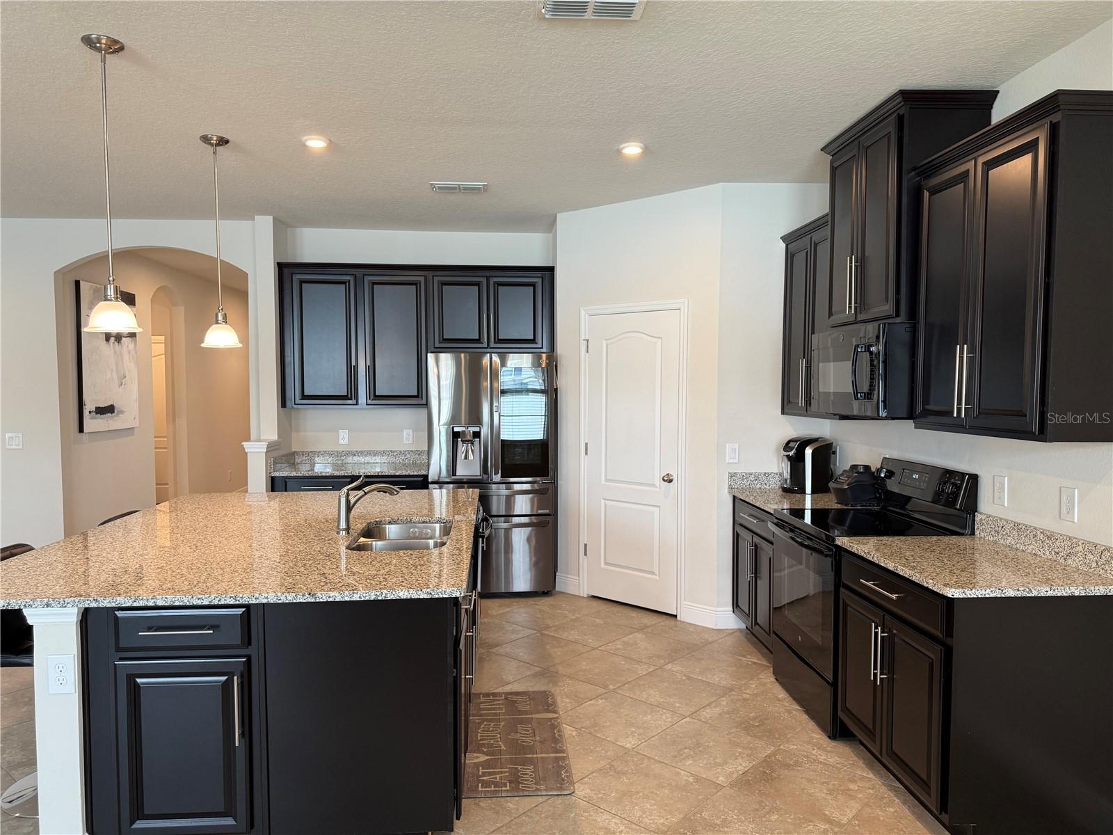 Image 9 of 33 For 3635 Crawley Down Loop