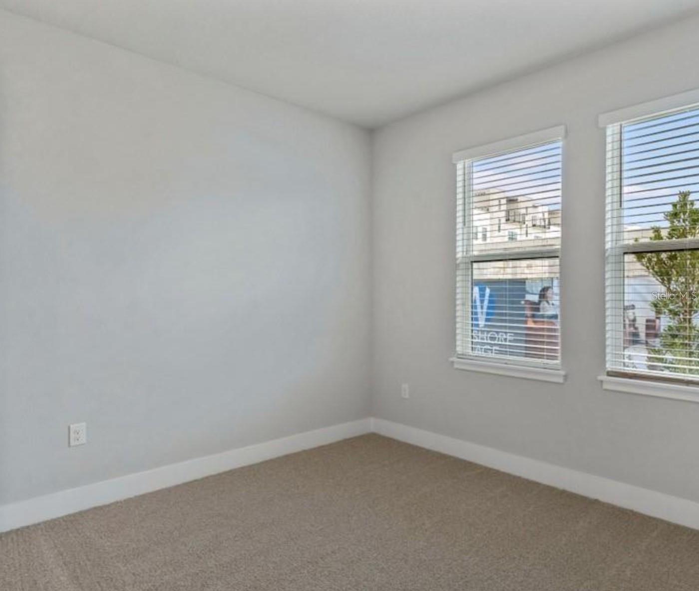 Image 13 of 32 For 2511 Grady Avenue 24