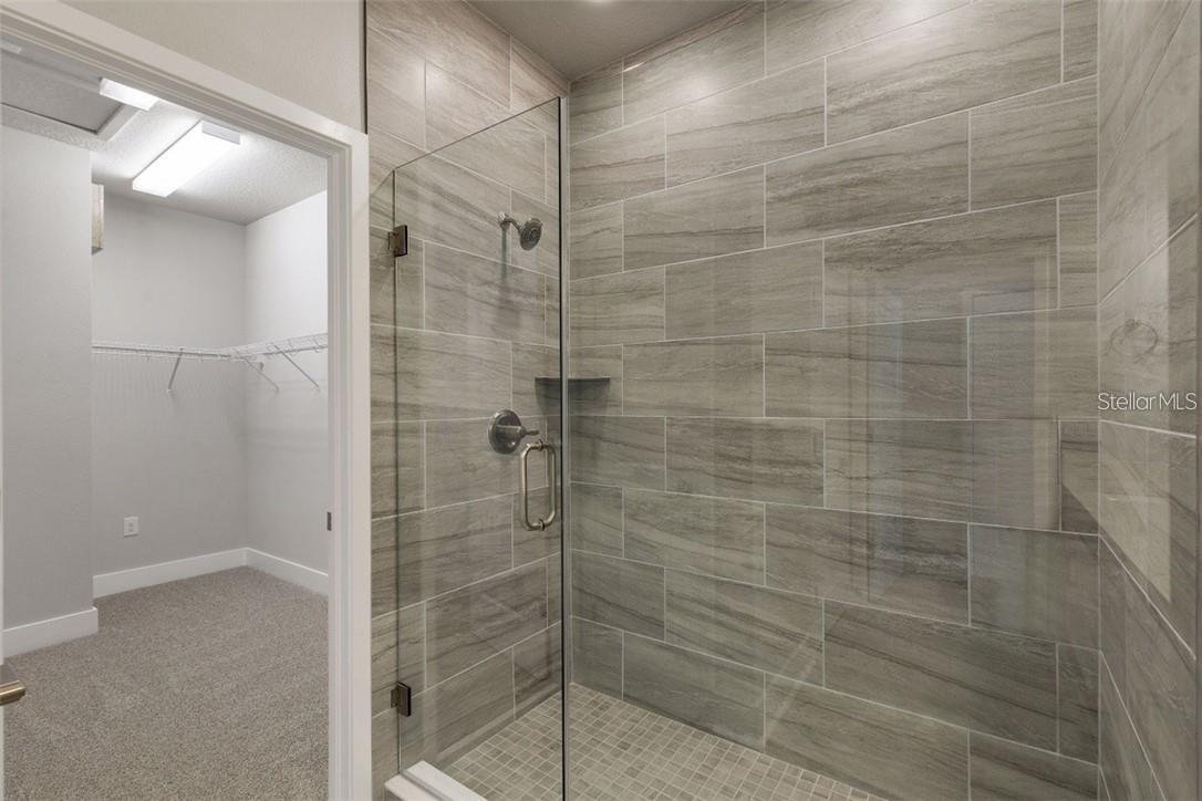 Image 20 of 32 For 2511 Grady Avenue 24