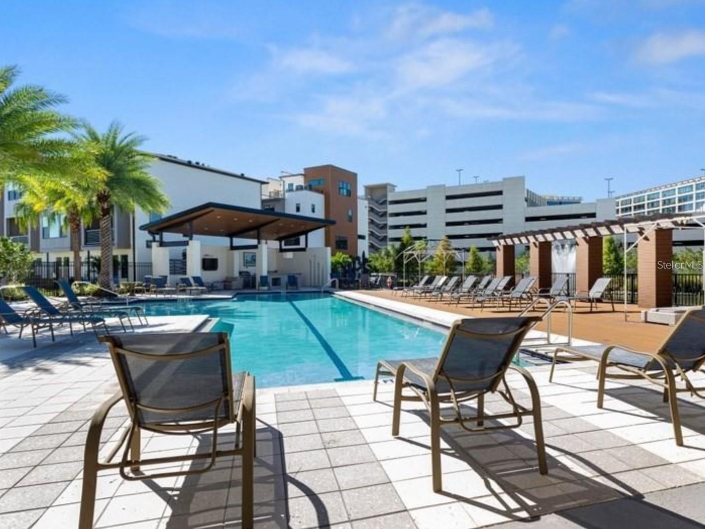 Image 4 of 32 For 2511 Grady Avenue 24