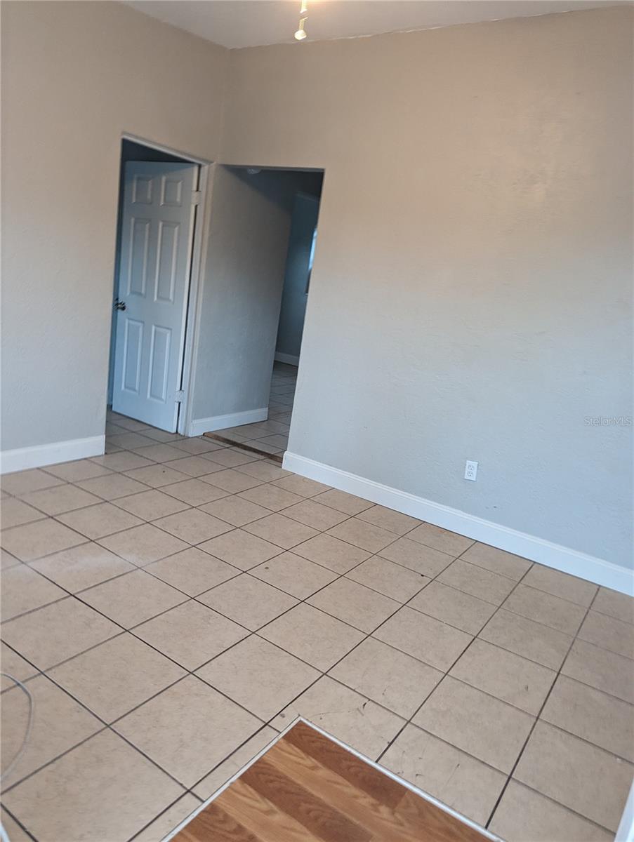 Image 12 of 20 For 2000 Queensboro Avenue S A