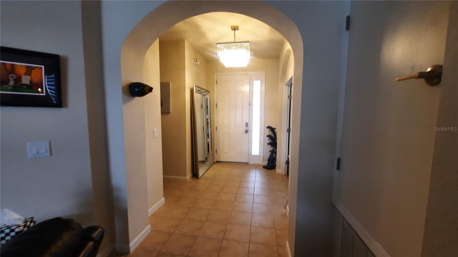 Image 10 of 55 For 4959 Thames Street E