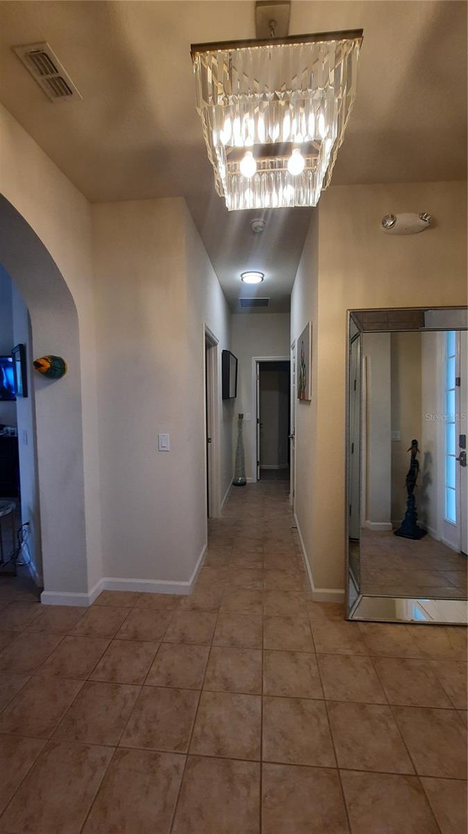 Image 8 of 55 For 4959 Thames Street E