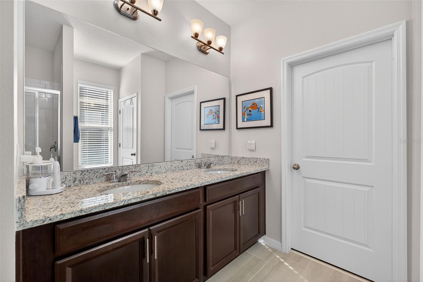 Image 15 of 32 For 16933 Oakboro Street