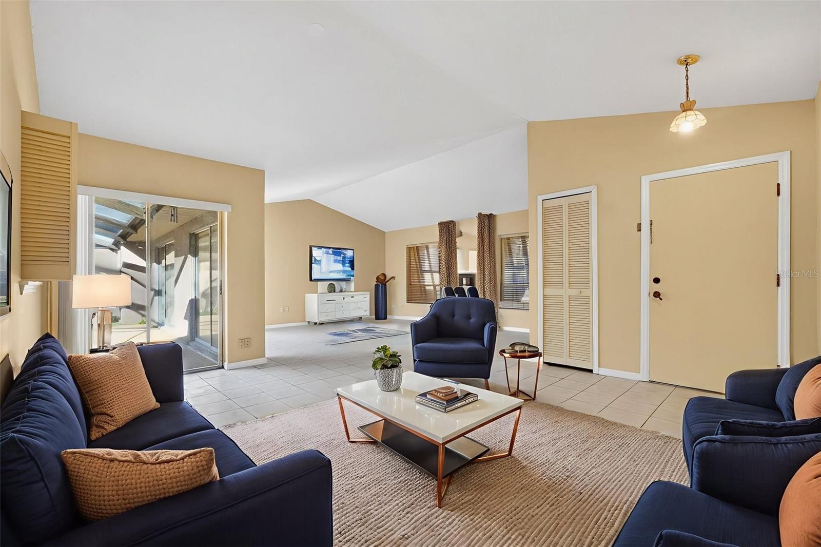 Image 10 of 53 For 4912 Easter Circle 12