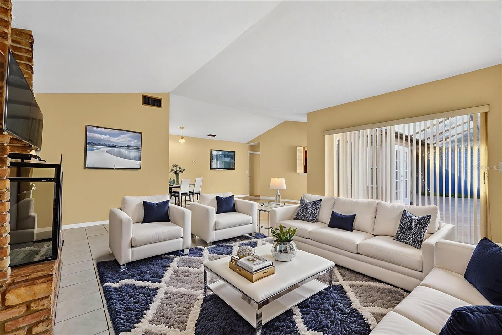 Image 28 of 53 For 4912 Easter Circle 12