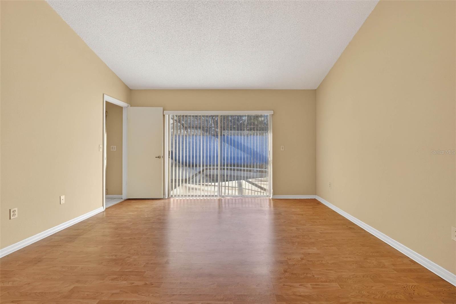 Image 31 of 53 For 4912 Easter Circle 12