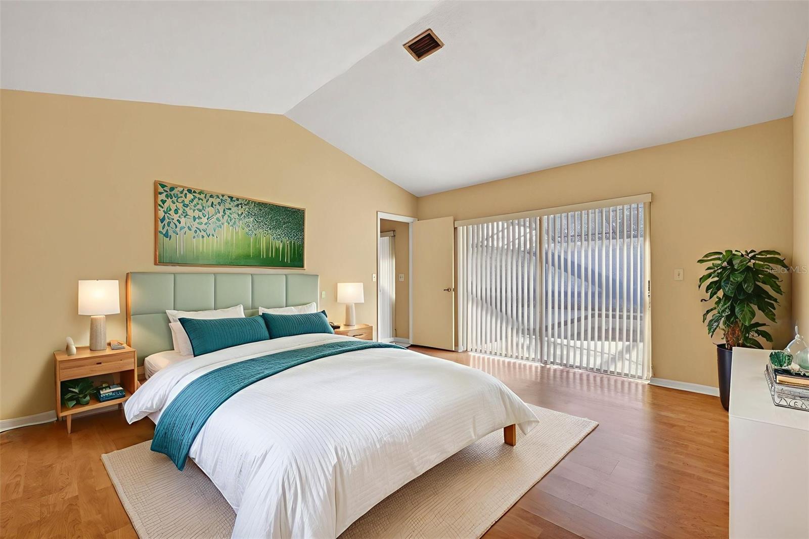 Image 34 of 53 For 4912 Easter Circle 12