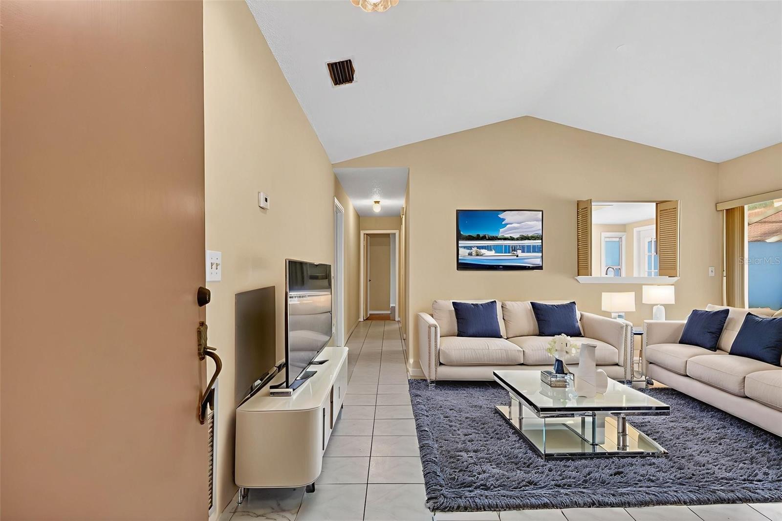 Image 6 of 53 For 4912 Easter Circle 12