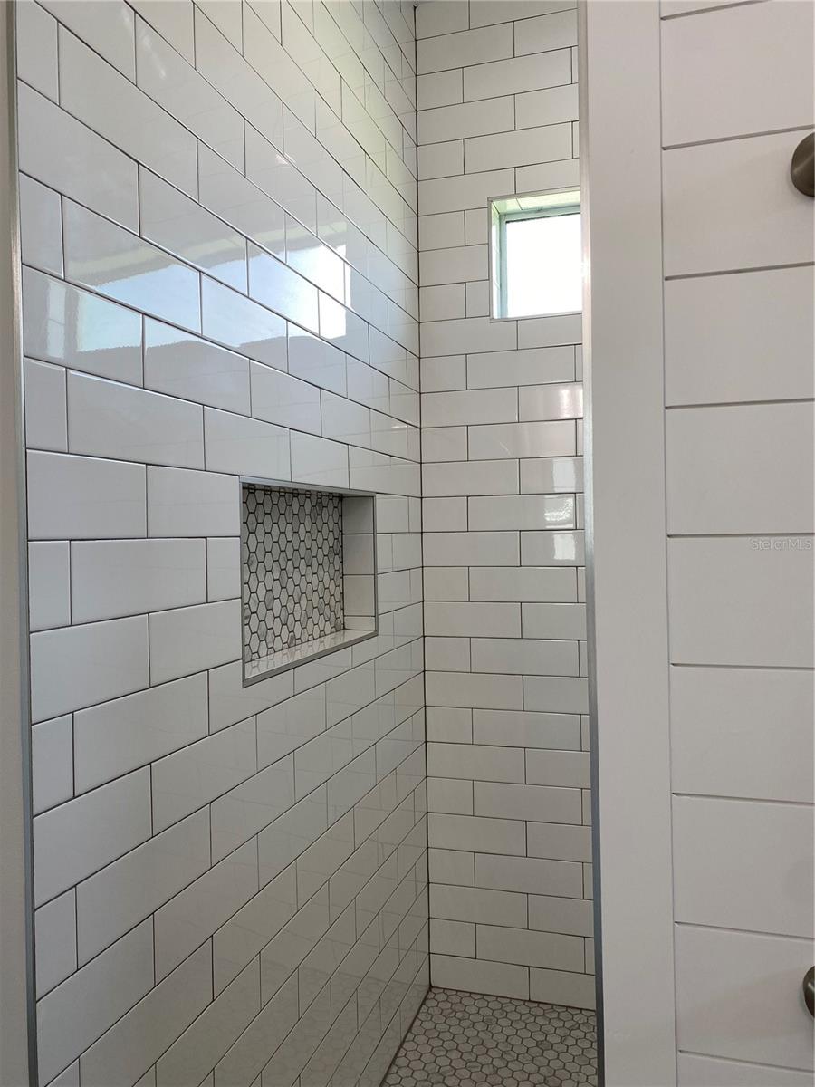 Image 19 of 36 For 23466 Garrett Avenue