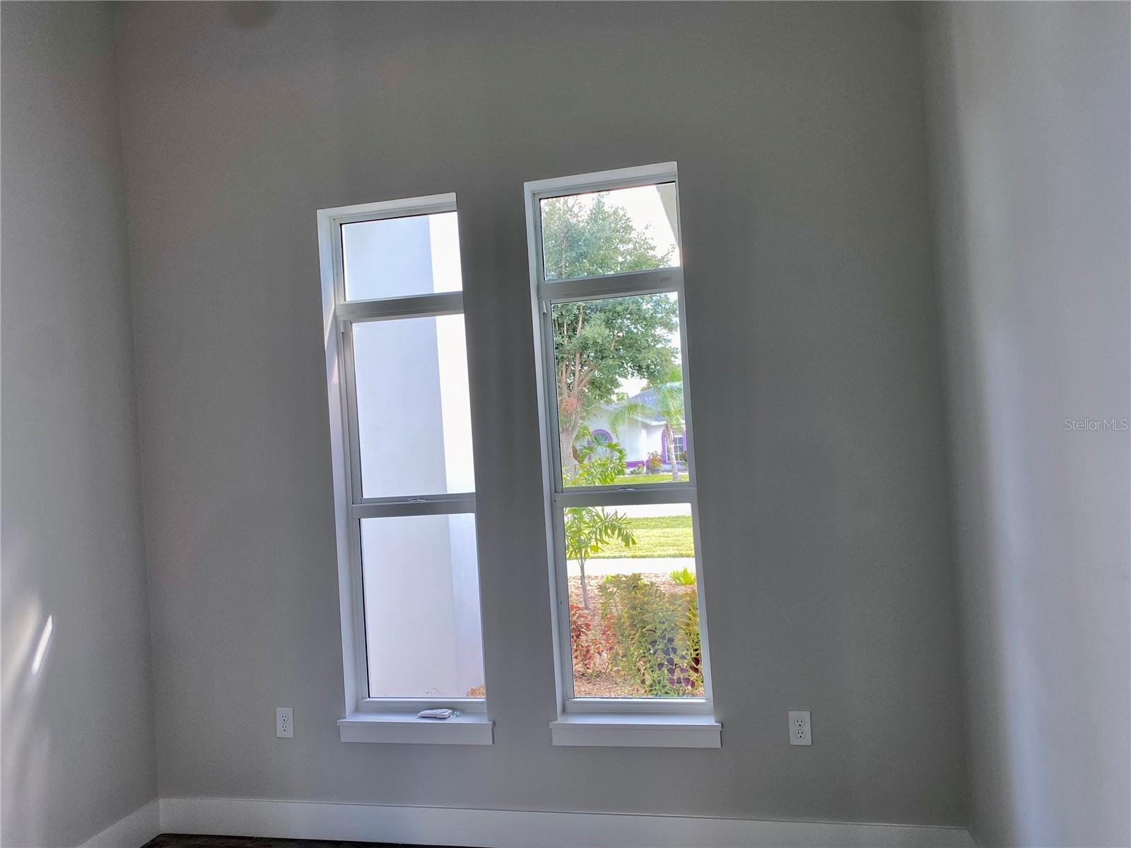 Image 26 of 36 For 23466 Garrett Avenue