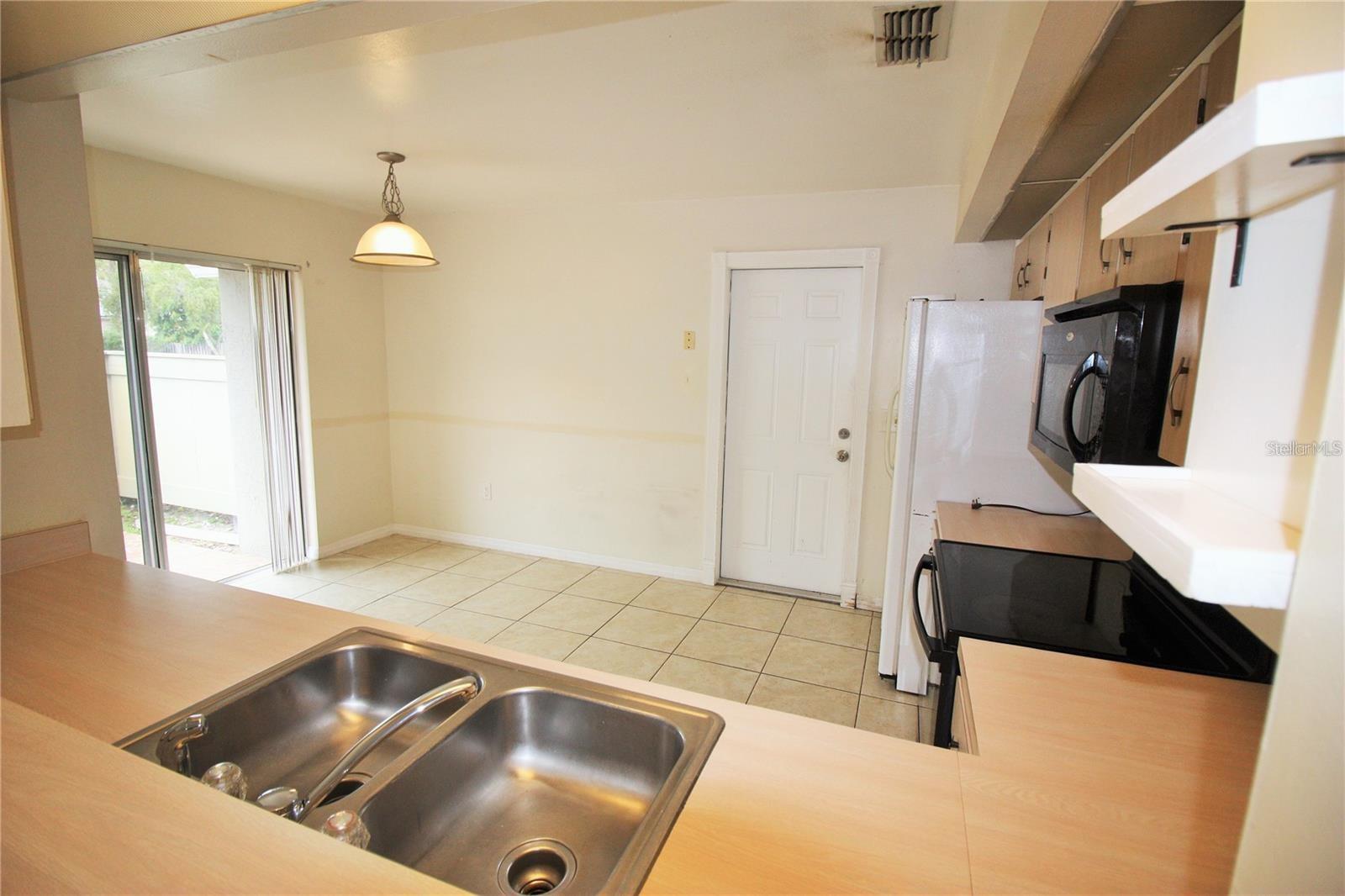 Image 4 of 20 For 4684 Pheasant Run Drive 3b