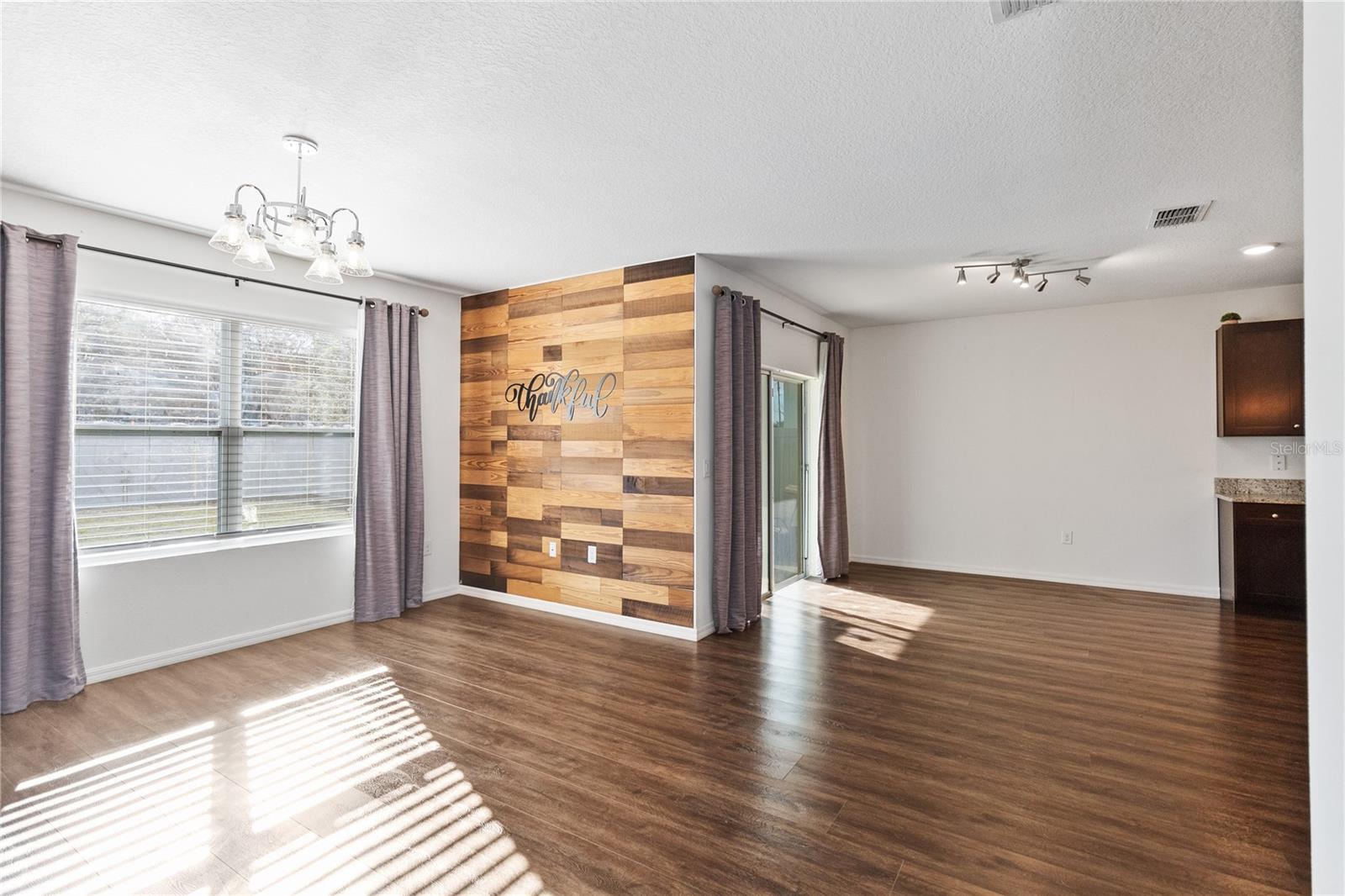 Image 10 of 48 For 1803 Rain Lily Place