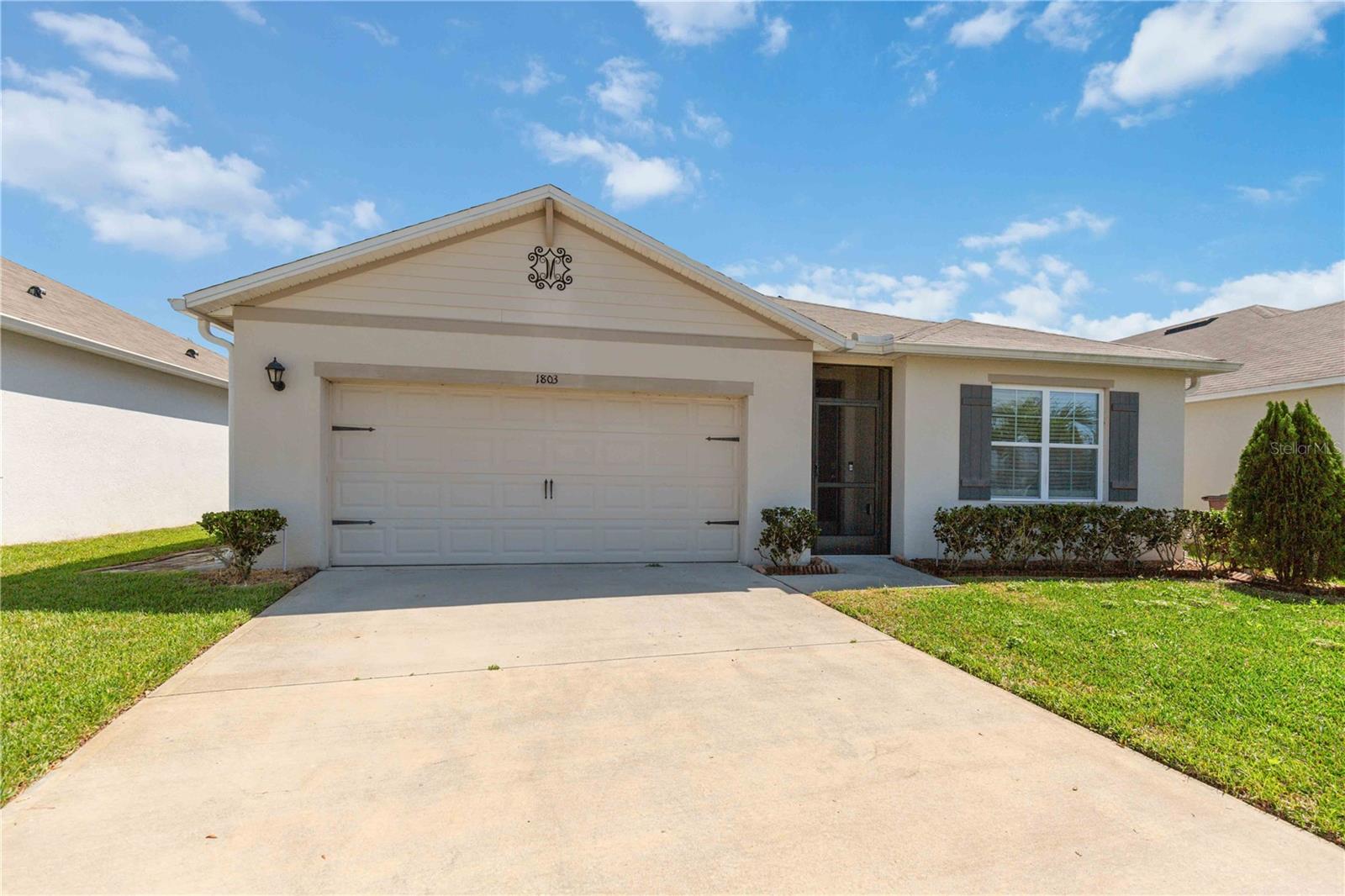 Image 2 of 48 For 1803 Rain Lily Place