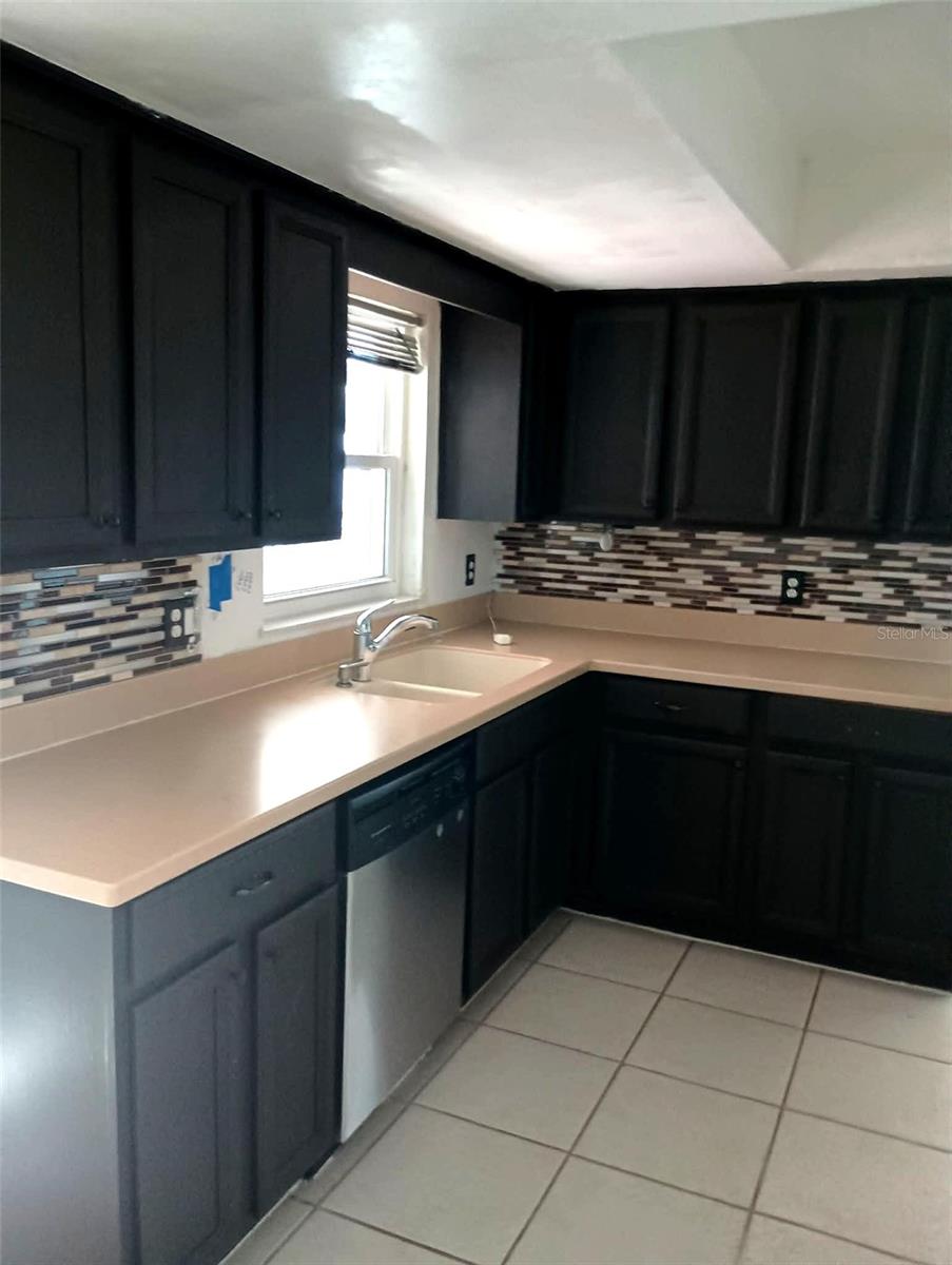 Image 5 of 9 For 5168 Lido Street