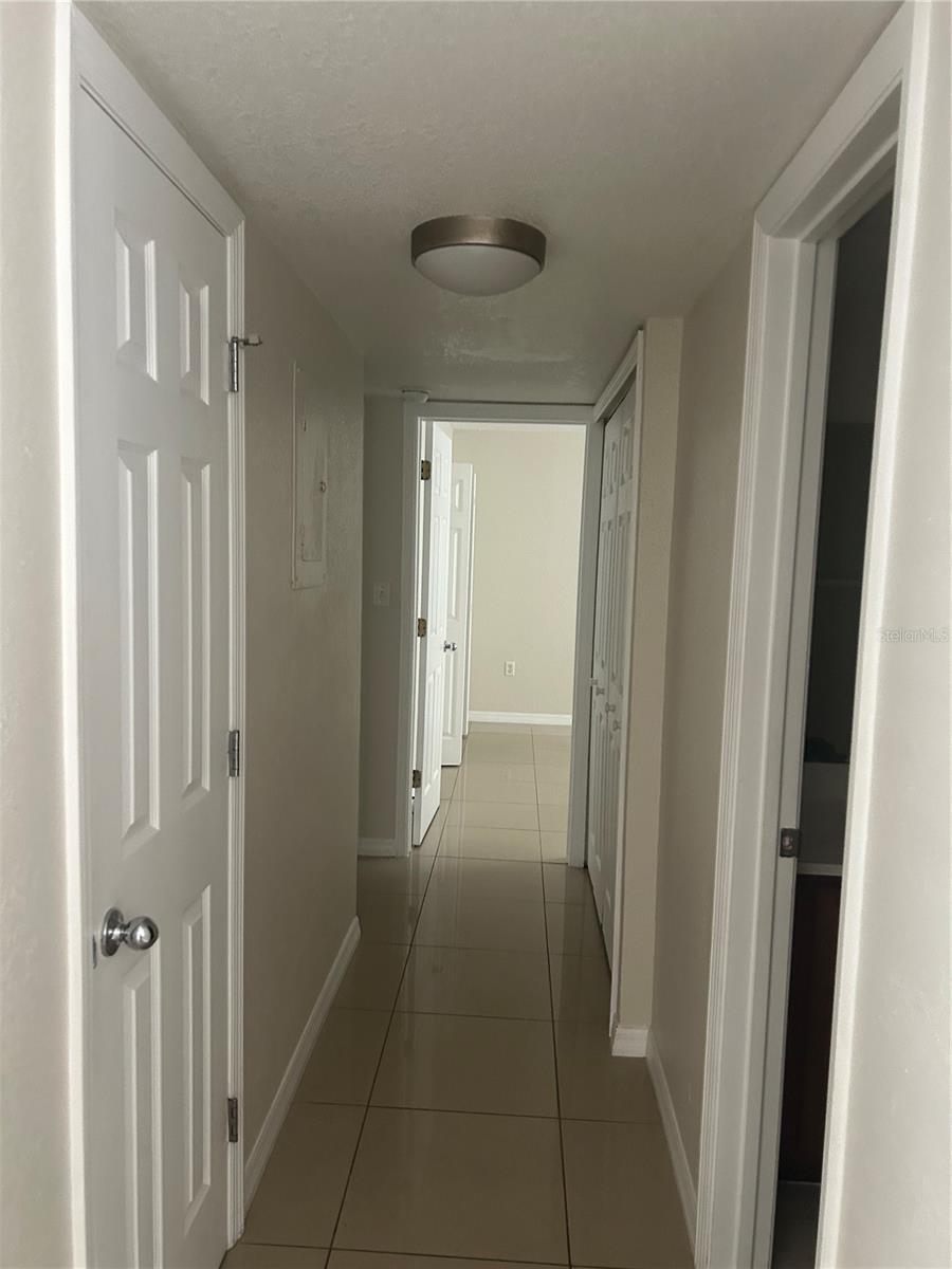 Image 5 of 17 For 1918 Conway Road 2