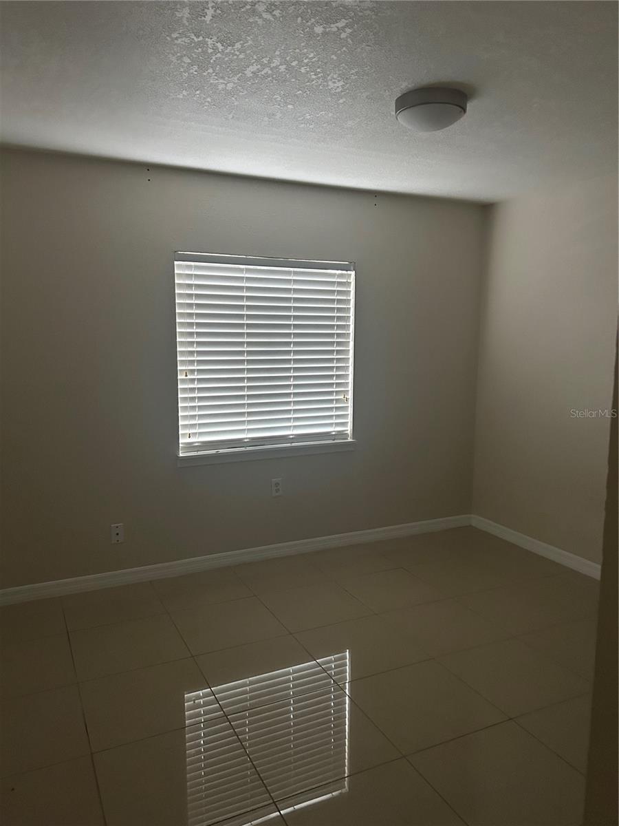 Image 7 of 17 For 1918 Conway Road 2