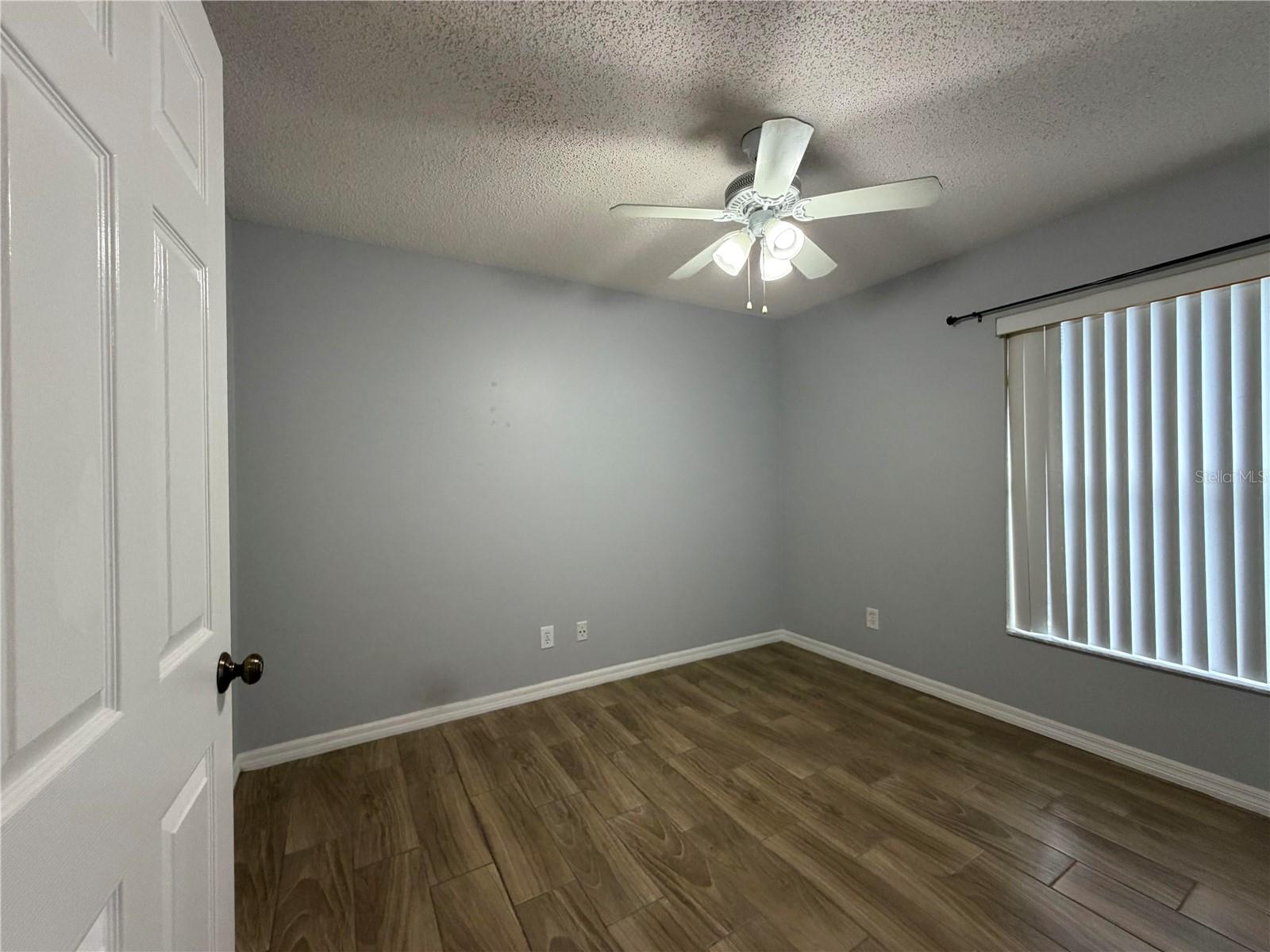 Image 12 of 16 For 13726 Meadowpark Avenue