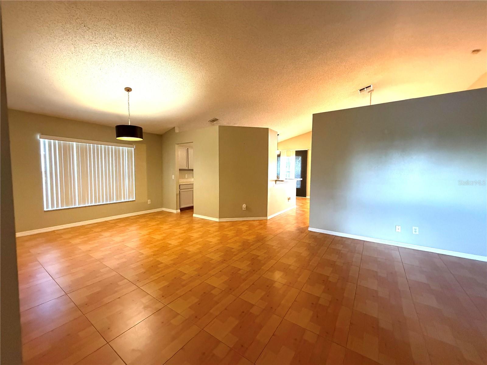 Image 6 of 16 For 13726 Meadowpark Avenue