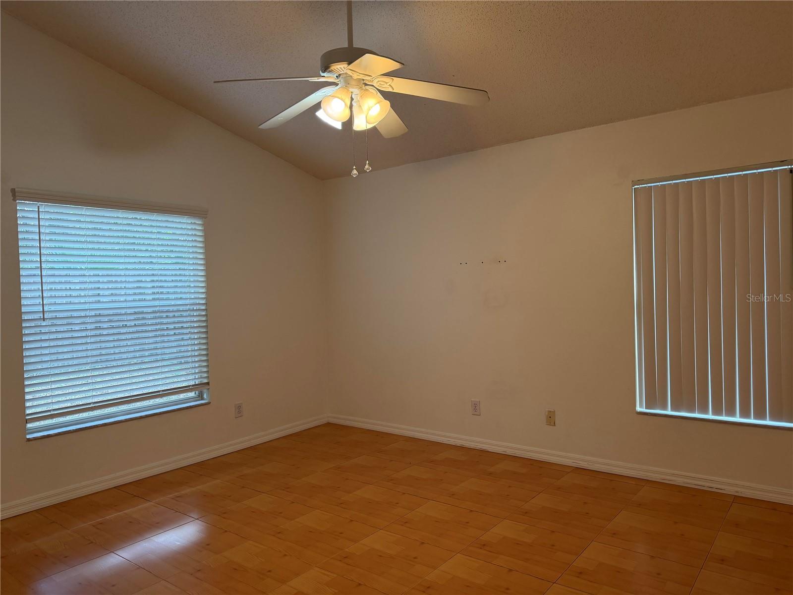 Image 7 of 16 For 13726 Meadowpark Avenue