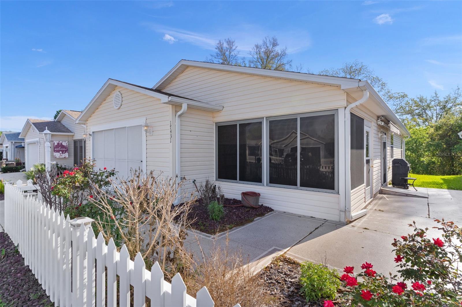 Image 11 of 34 For 17431 93rd Retford Terrace