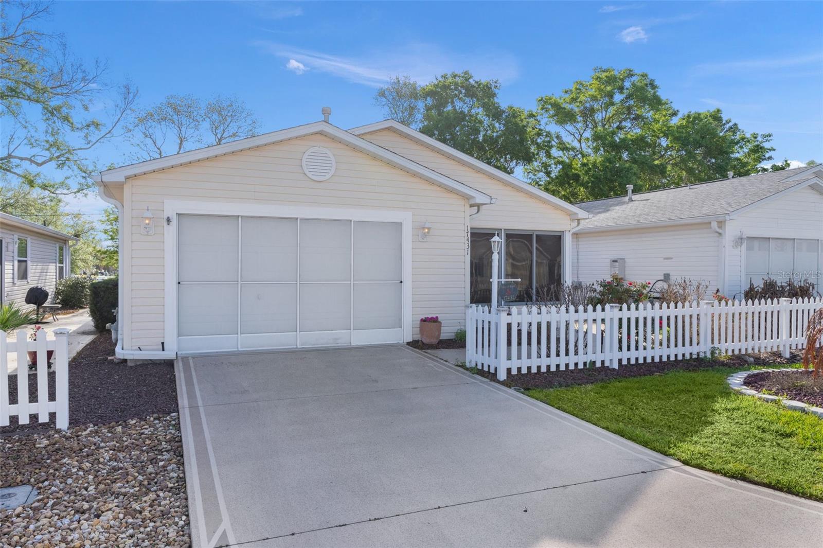 Image 12 of 34 For 17431 93rd Retford Terrace