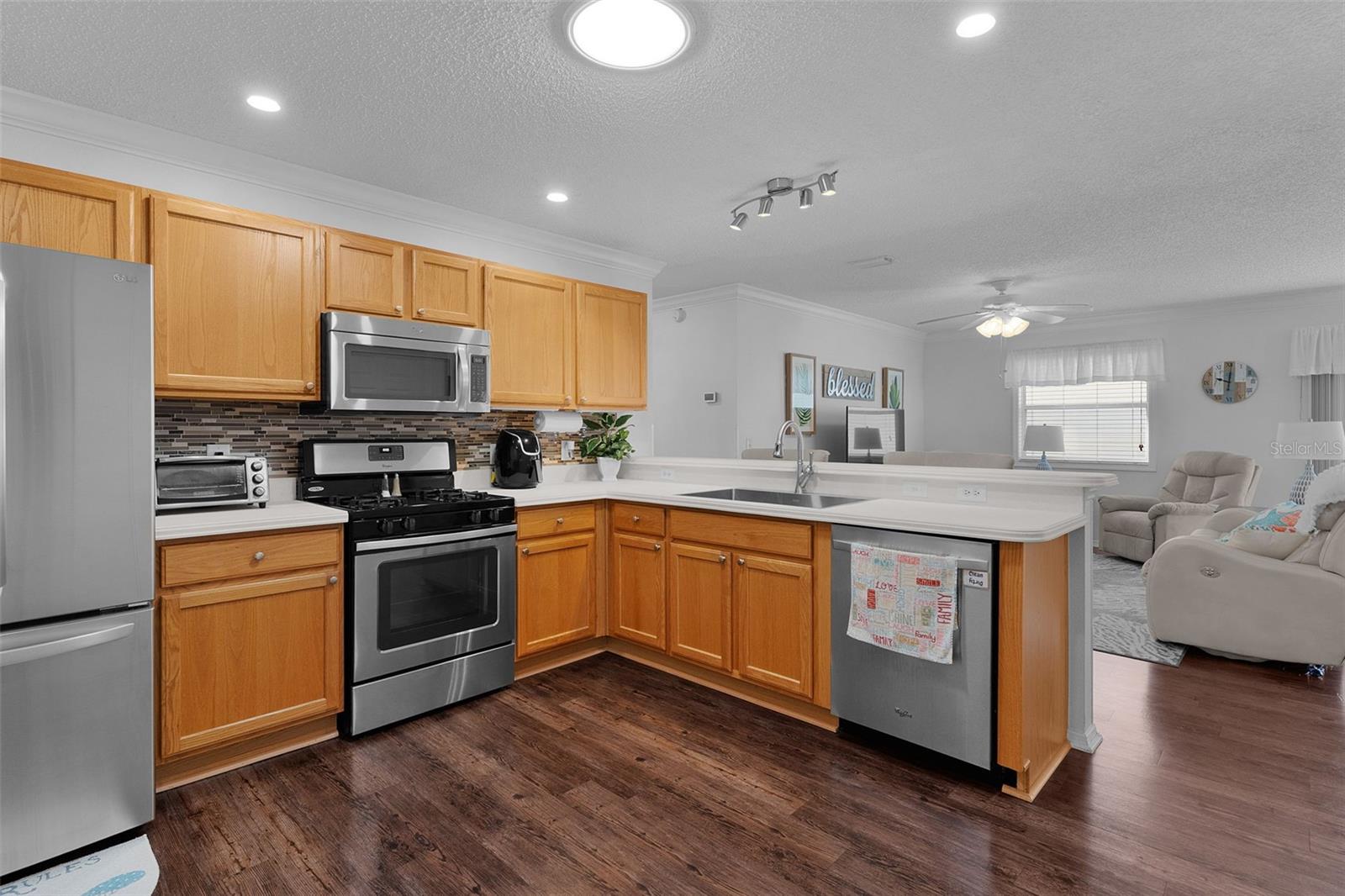 Image 15 of 34 For 17431 93rd Retford Terrace