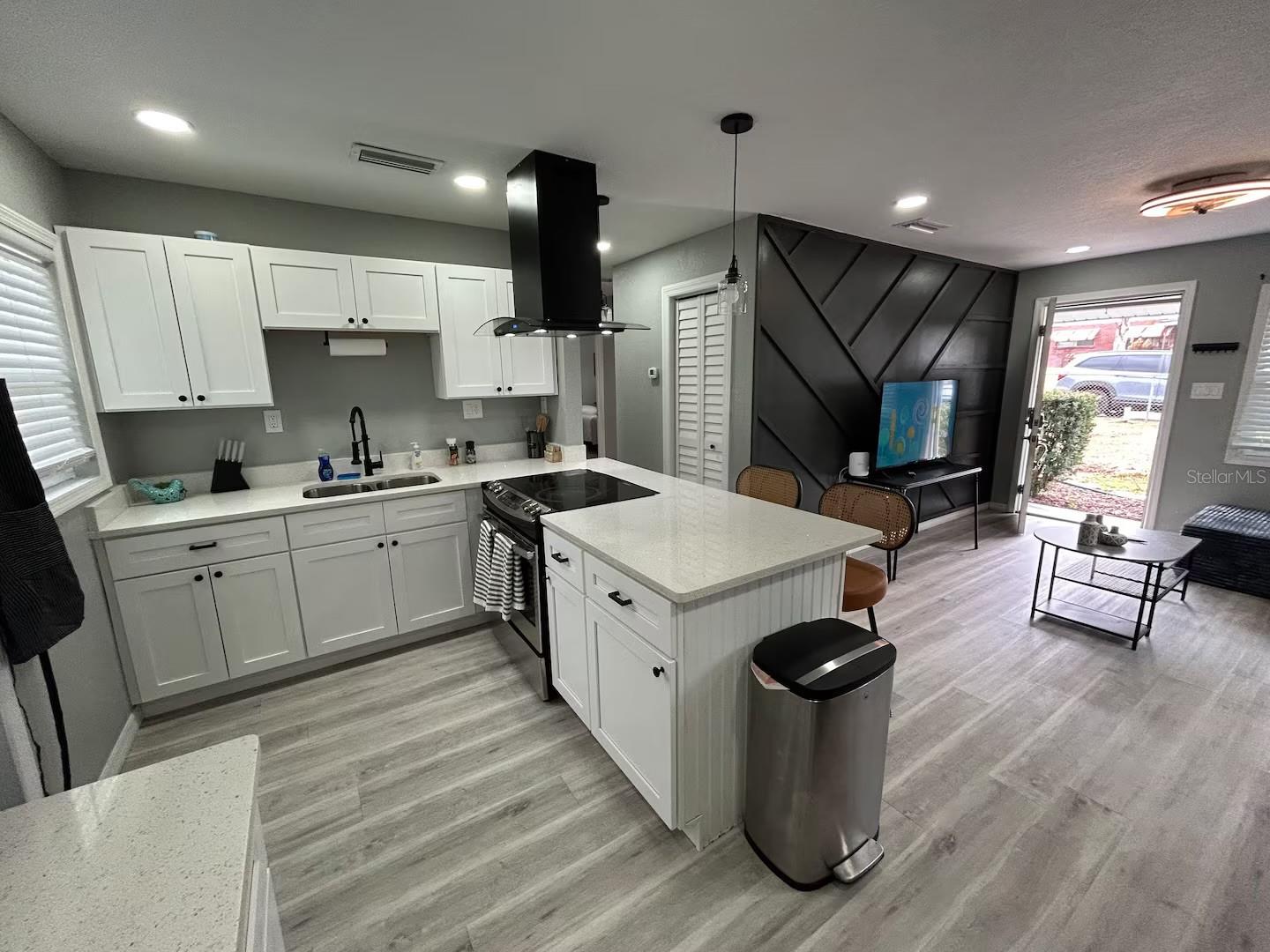 Image 12 of 26 For 1723 Bush Avenue